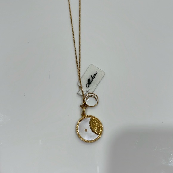 MAKUNA SUN MOON AND STAR NECKLACE GOLD MOTHER OF PEARL BRAND NEW APPROX 18 inch - Picture 3 of 5